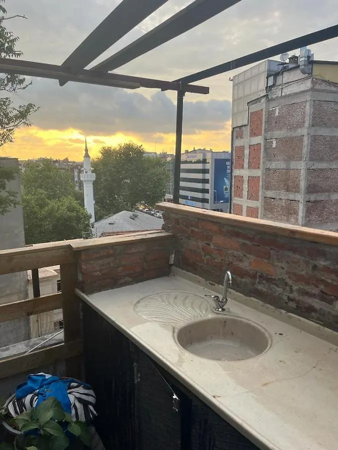 Central Apartment Kadikoy Terrace Bbq Close 2 Block Ferry Bull Metro Nighlife Istanbul Tyrkiet