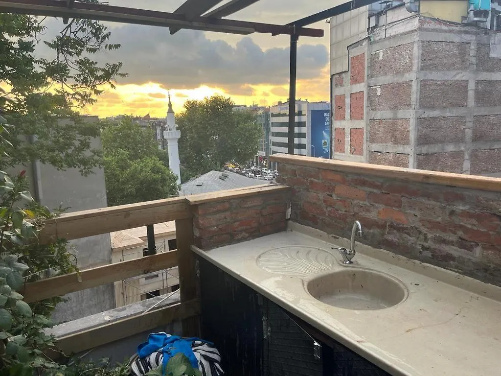 Central Apartment Kadikoy Terrace Bbq Close 2 Block Ferry Bull Metro Nighlife Istanbul