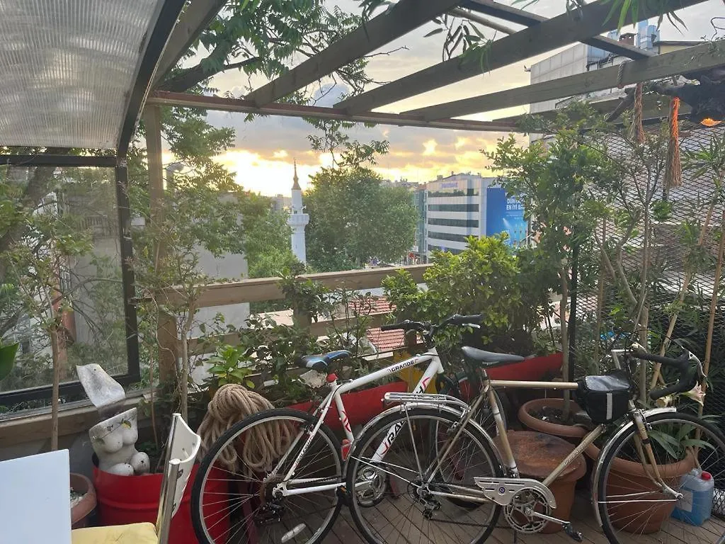 Central Apartment Kadikoy Terrace Bbq Close 2 Block Ferry Bull Metro Nighlife Istanbul 0*,  Turkey