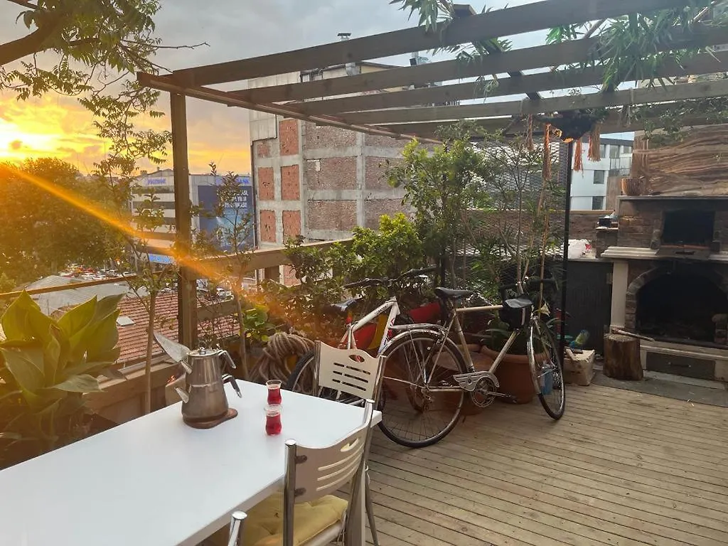 Central Apartment Kadikoy Terrace Bbq Close 2 Block Ferry Bull Metro Nighlife Istanbul